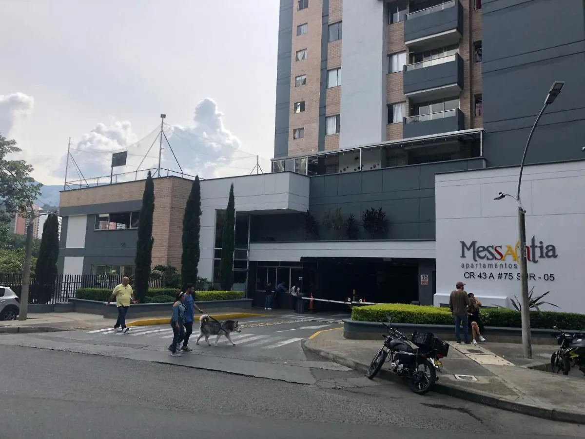 Apartamento Relajante, Amplio, Moderno E Iluminado, Sabaneta, Medellin , 3 Alcobas