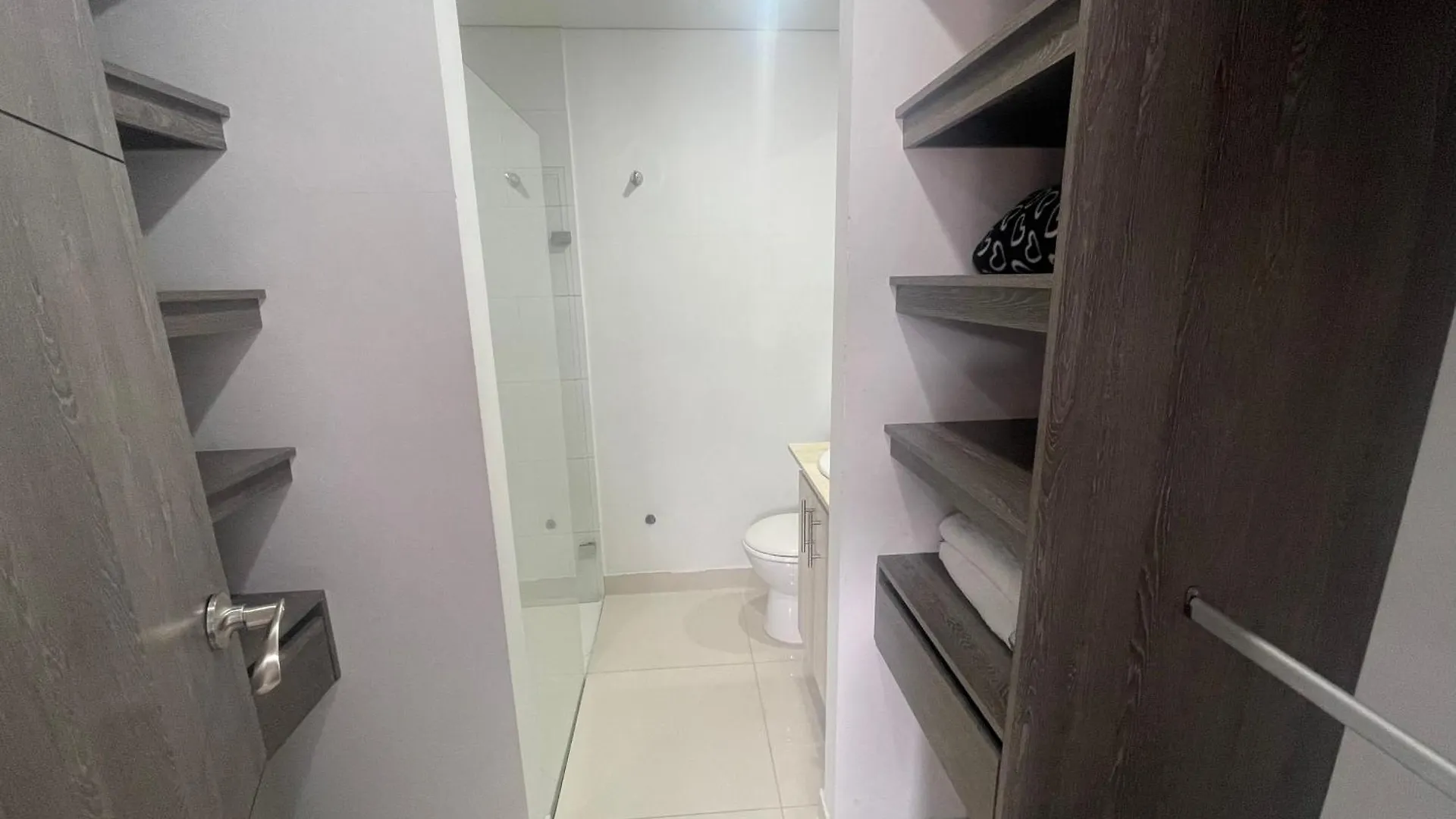 Apartamento Relajante, Amplio, Moderno E Iluminado, Sabaneta, Medellin , 3 Alcobas 0*, Sabaneta Colombia