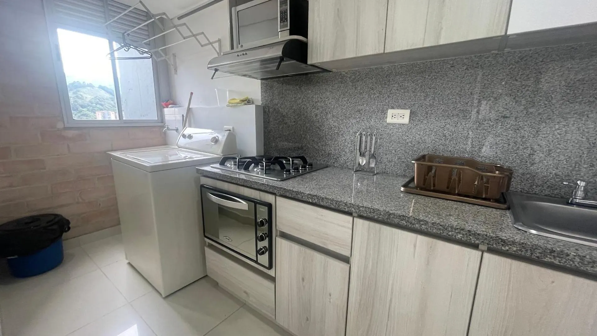 Apartamento Relajante, Amplio, Moderno E Iluminado, Sabaneta, Medellin , 3 Alcobas 0*, Sabaneta Colombia