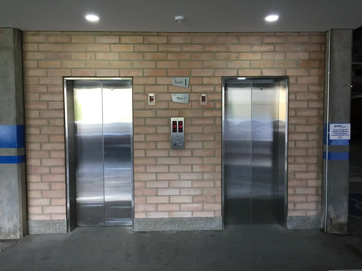 Apartamento Relajante, Amplio, Moderno E Iluminado, Sabaneta, Medellin , 3 Alcobas Colombia